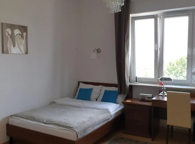 Latte Juliana Bartoszewicza Varsovie